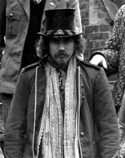 Ade scholefield Omnia opera Synth  player