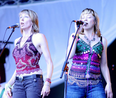 caitlin and Plum  when  performing  with Omnia Opera